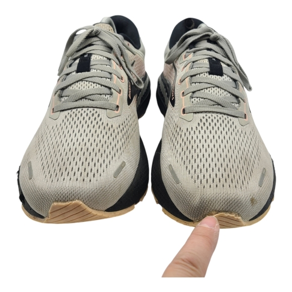 Brooks Adrenaline GTS 22 Sneakers Size 11 Wide 1203531D035 Women's - Picture 3 of 16